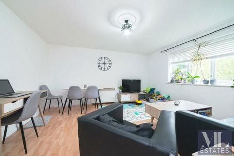 1 bedroom flat for sale - Draycott Close, London, NW2 1UN