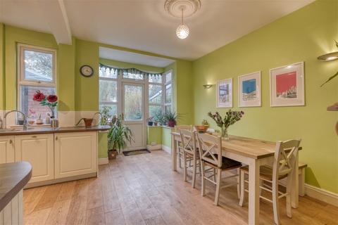54 Dunsmore Road, Hall Green, Birmingham, B28 8EB