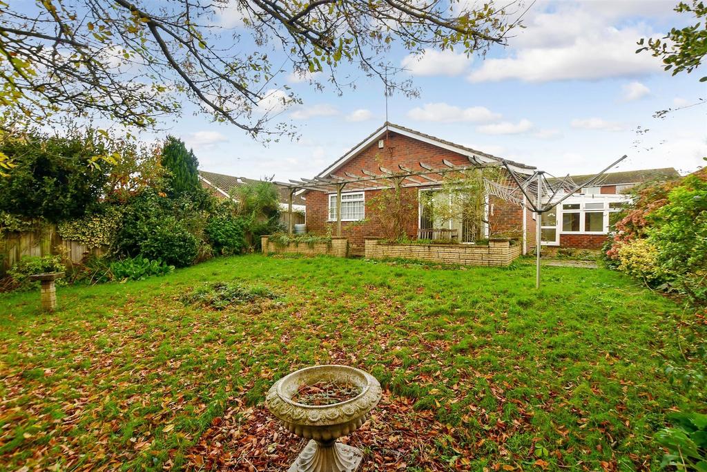 Harpswood Lane, Saltwood, Hythe, Kent 2 bed detached bungalow for sale