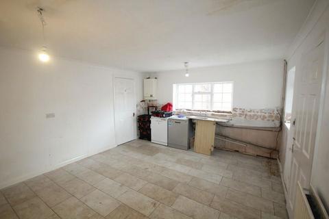 3 bedroom cottage for sale - Green Street, Holt, Wrexham, Wrecsam, LL13 9JF