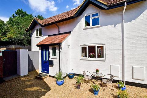 3 bedroom semi-detached house for sale - Pipers Field, Ridgewood, Uckfield, East Sussex