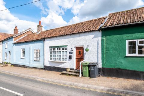 2 bedroom cottage for sale, Holt Road, North Elmham