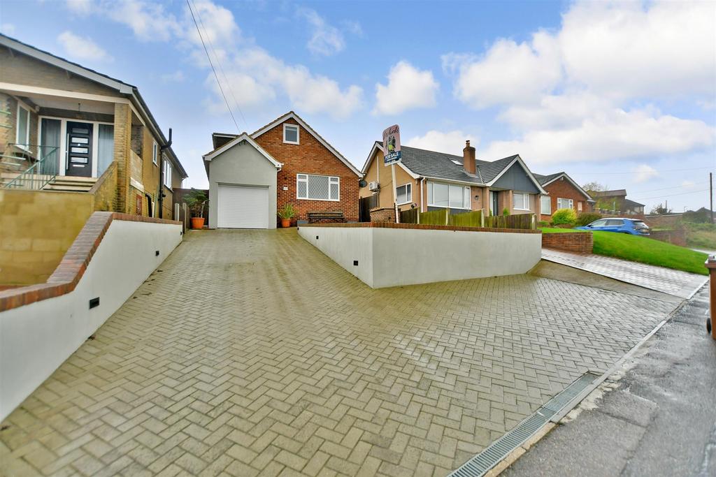 Lords Wood Lane, Lords Wood, Chatham, Kent 4 bed chalet for sale £500,000