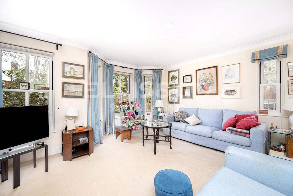 Hammers Lane, Mill Hill, London, NW7 4 bed end of terrace house for