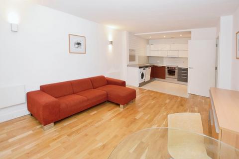 2 bedroom flat to rent, Skyline Central 1, Goulden Street, Northern Quarter, Manchester, M4