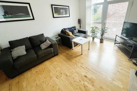 2 bedroom flat to rent, Gwynant Place, Wilmslow Road, Manchester, M20