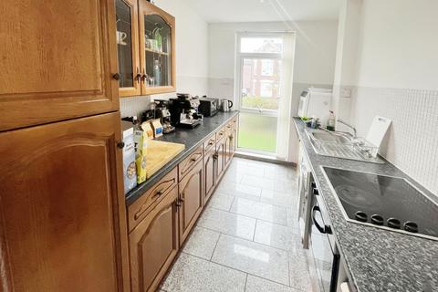 2 bedroom flat to rent, Gwynant Place, Wilmslow Road, Manchester, M20