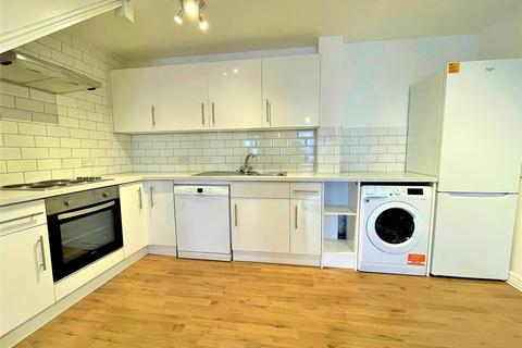 1 bedroom terraced house to rent, South Street, Godalming, Surrey, GU7