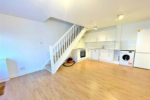 1 bedroom terraced house to rent, South Street, Godalming, Surrey, GU7