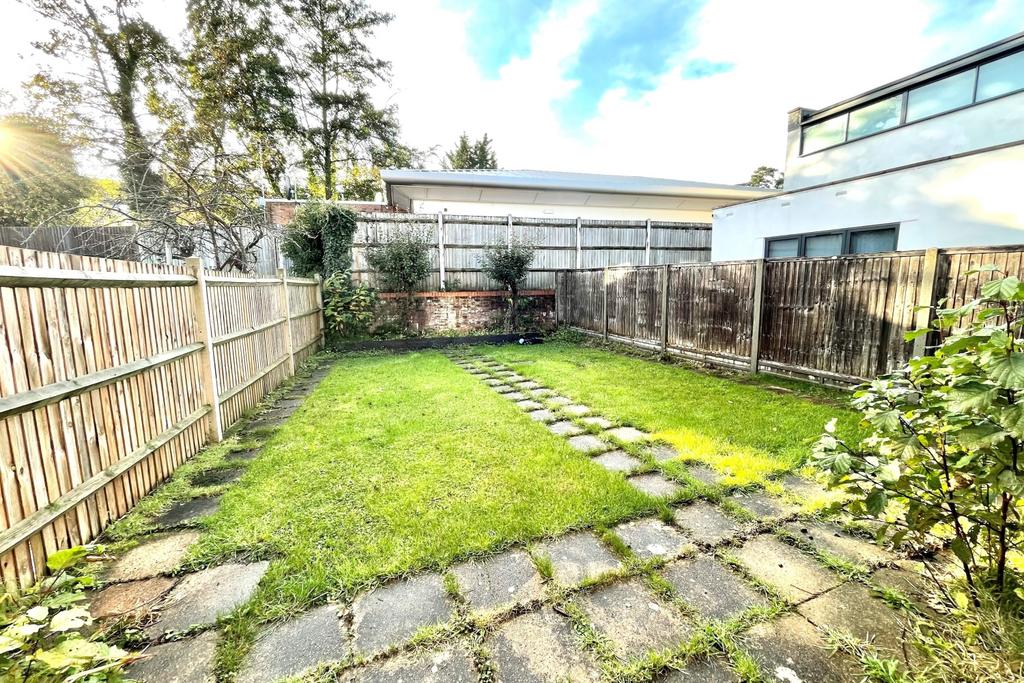 1 Bridge Road GARDEN