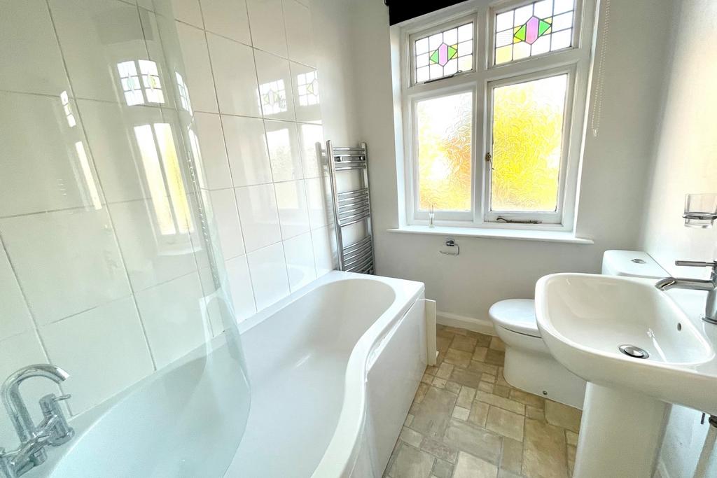 1 Bridge Road BATHROOM