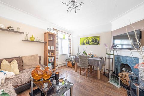 2 bedroom flat for sale - High Road, North Finchley, London, N12