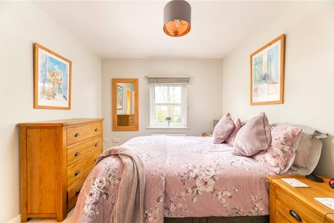 3 bedroom townhouse for sale, Swan Avenue, Gilstead, Bingley, West Yorkshire, BD16