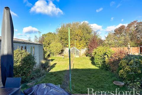 20 Barton Road, Hornchurch, RM12 4AA