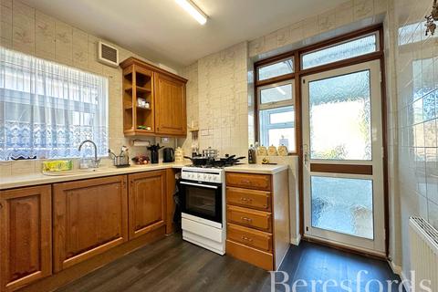 20 Barton Road, Hornchurch, RM12 4AA