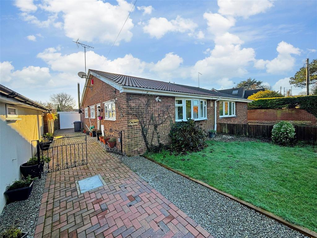 The Rise, Kingsdown, Deal, Kent 3 bed semidetached bungalow for sale £410,000