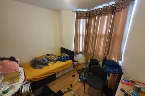 10 bedroom house to rent - Ruthin Gardens, Cathays,