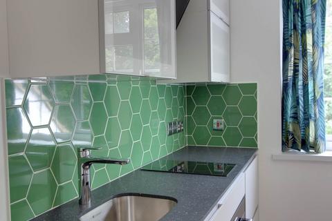 1 bedroom house to rent - 1 Woodland Way, Canterbury,