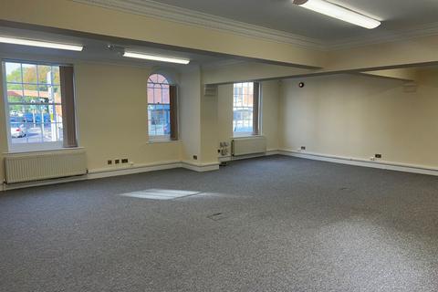 Office to rent, Ground Floor Offices, 41-42 Southgate, Chichester, PO19 1ET