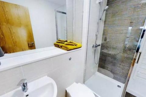 undefined, Aire, Cross Green Lane, LS9