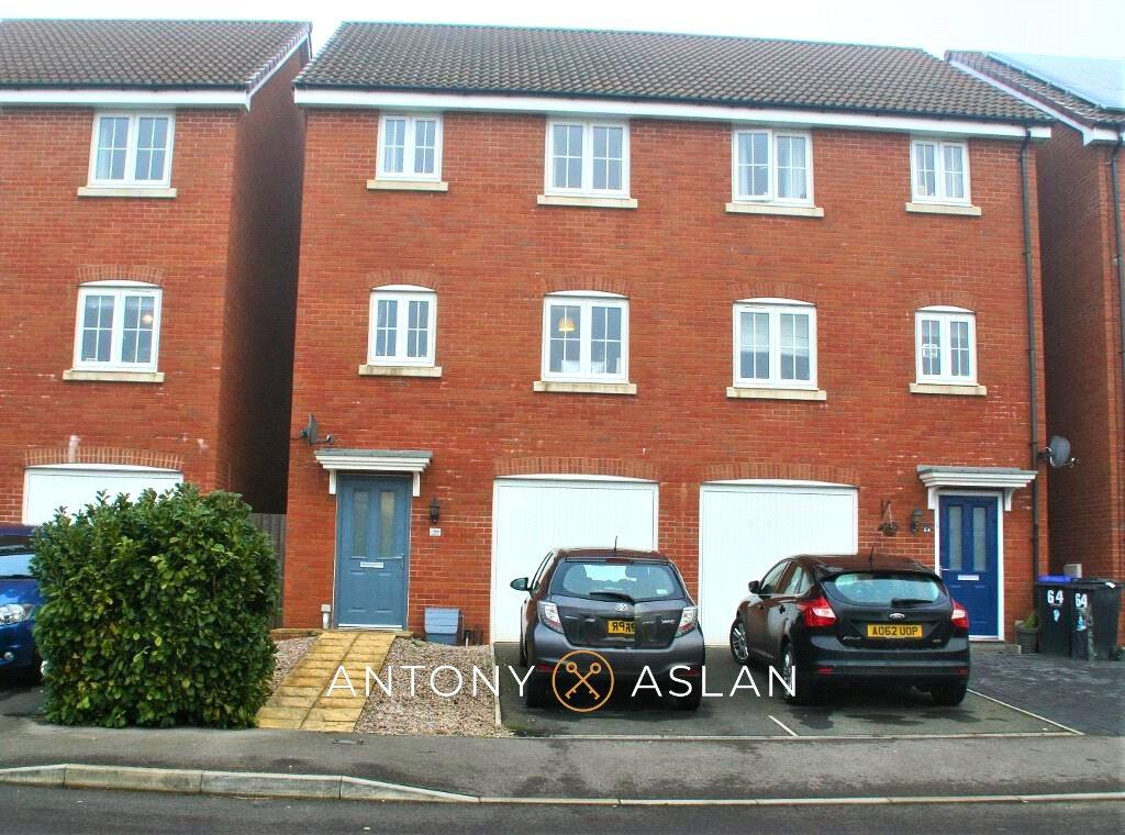 Royal Wootton Bassett, Royal Wootton Bassett SN4 4 bed semidetached