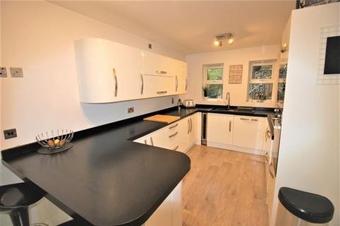 4 bedroom townhouse for sale - Middlewood Drive, Sheffield, S6 1TX