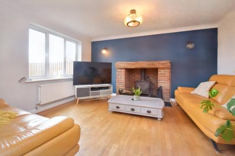 4 bedroom detached house for sale, Oakleigh Close, Sharlston Common, Wakefield, West Yorkshire