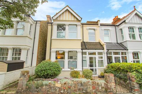 4 bedroom house for sale - Cotswold Road, Sutton SM2