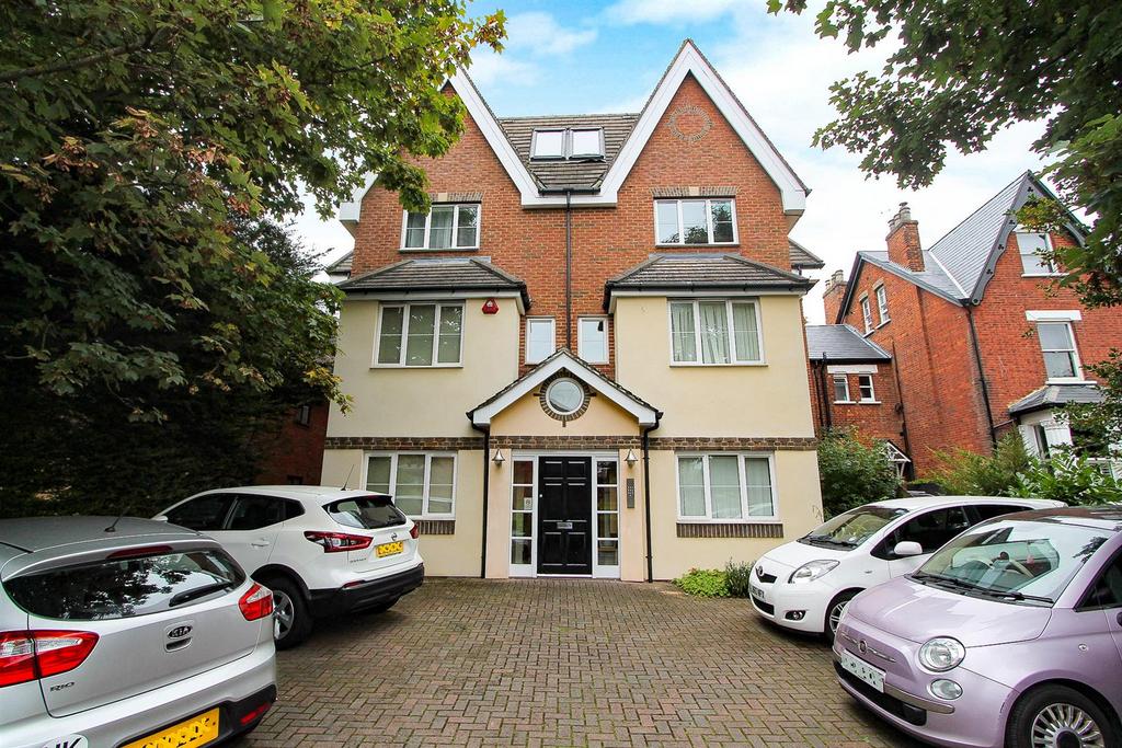 Langley Park Road, Sutton SM2 1 bed apartment for sale £265,000