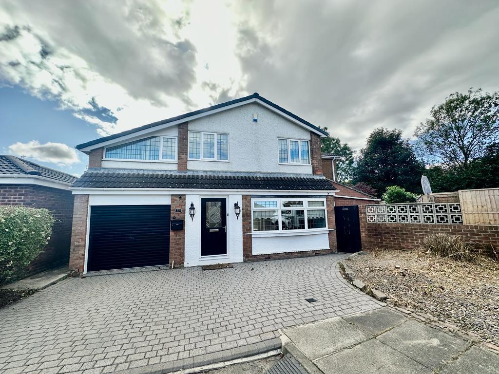 Mill Hill, Houghton Le Spring DH5 4 bed detached house for sale £250,000