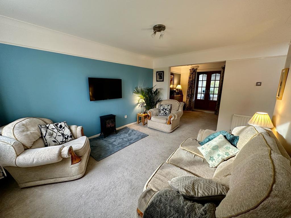 Bloomfield Drive, Houghton Le Spring DH5 3 bed semidetached house for
