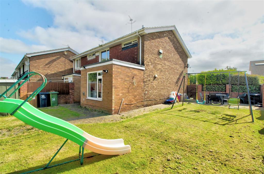 Thurlow Way, Houghton Le Spring DH5 3 bed semidetached house for sale