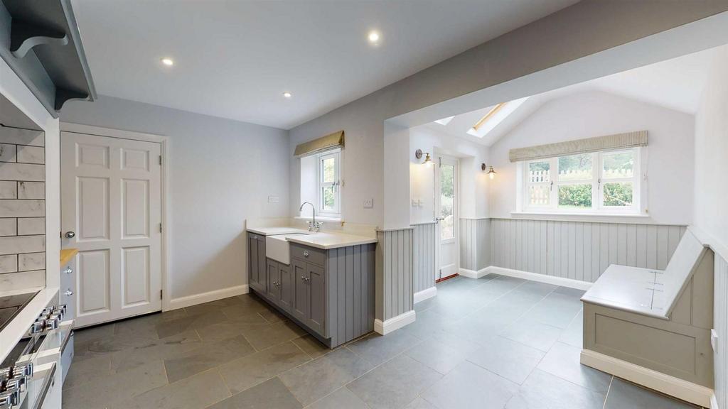 Cronkhill, Grinshill, Shrewsbury 3 bed semidetached house £1,200 pcm (£277 pw)