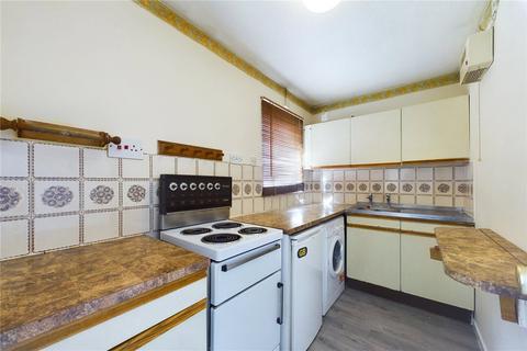 Studio to rent, Hartley Gardens, Tadley, Hampshire, RG26