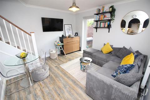 67 Cotswold Way, Worcester Park, KT4 8LN