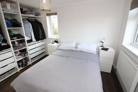 67 Cotswold Way, Worcester Park, KT4 8LN