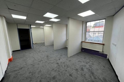 Office to rent, 2nd Floor, 77-79 High Street, Watford, WD17 2DJ