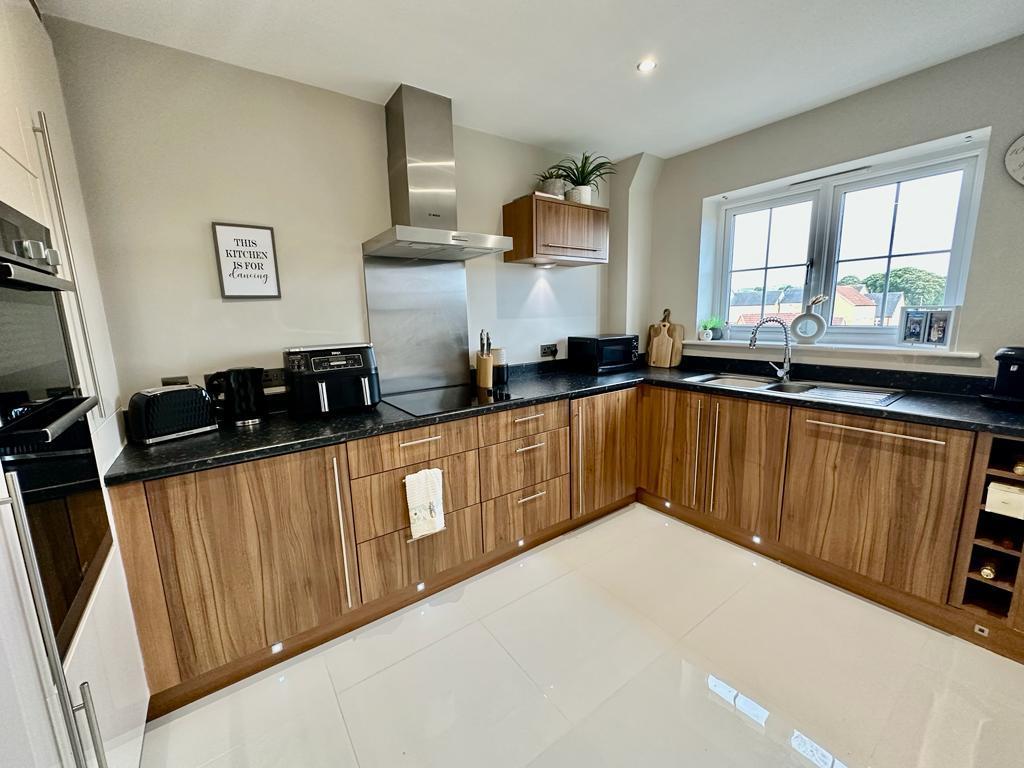 Bridle Way, Houghton Le Spring DH5 2 bed apartment £110,000
