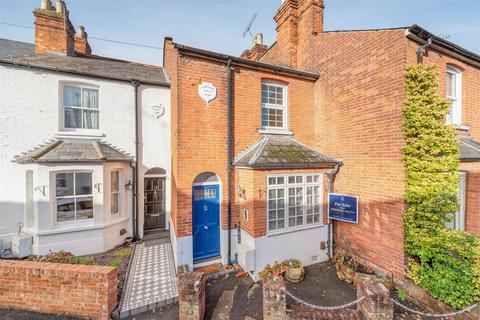 3 bedroom terraced house for sale, Helena Road, Windsor