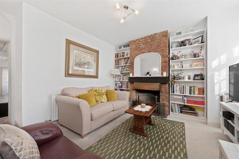 3 bedroom terraced house for sale, Helena Road, Windsor