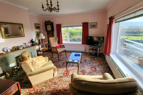 2 bedroom detached bungalow for sale, Llandanwg, Harlech