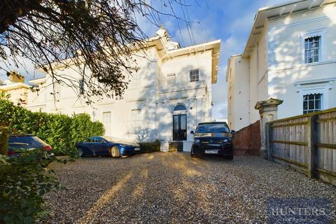 Flat 1b, 2 Douro Road, Cheltenham, GL50 2PQ