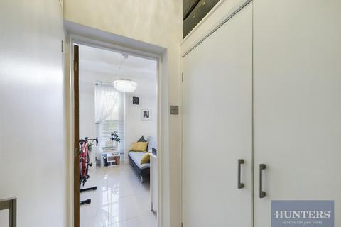 Flat 1b, 2 Douro Road, Cheltenham, GL50 2PQ
