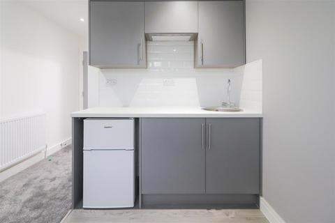 Studio to rent - Melville Road, Coventry CV1
