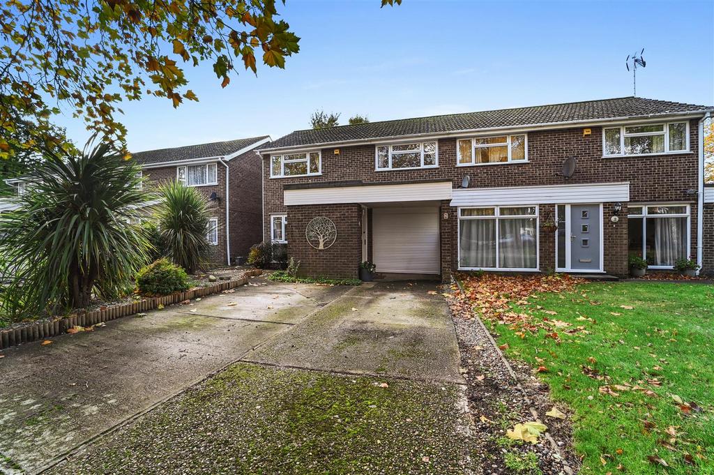 Gilderdale Close, St Johns, Colchester 3 bed semidetached house for sale £360,000