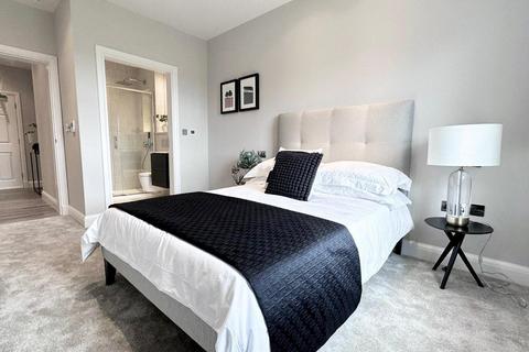 2 bedroom apartment to rent, 90 Camlet Way, Hadley Wood