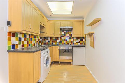 1 bedroom flat for sale - Church Row, Ware, Herts