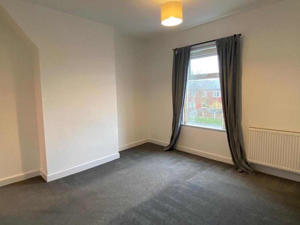 Bedroom 1.jpg