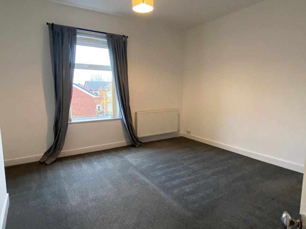Bedroom 1 3.jpg
