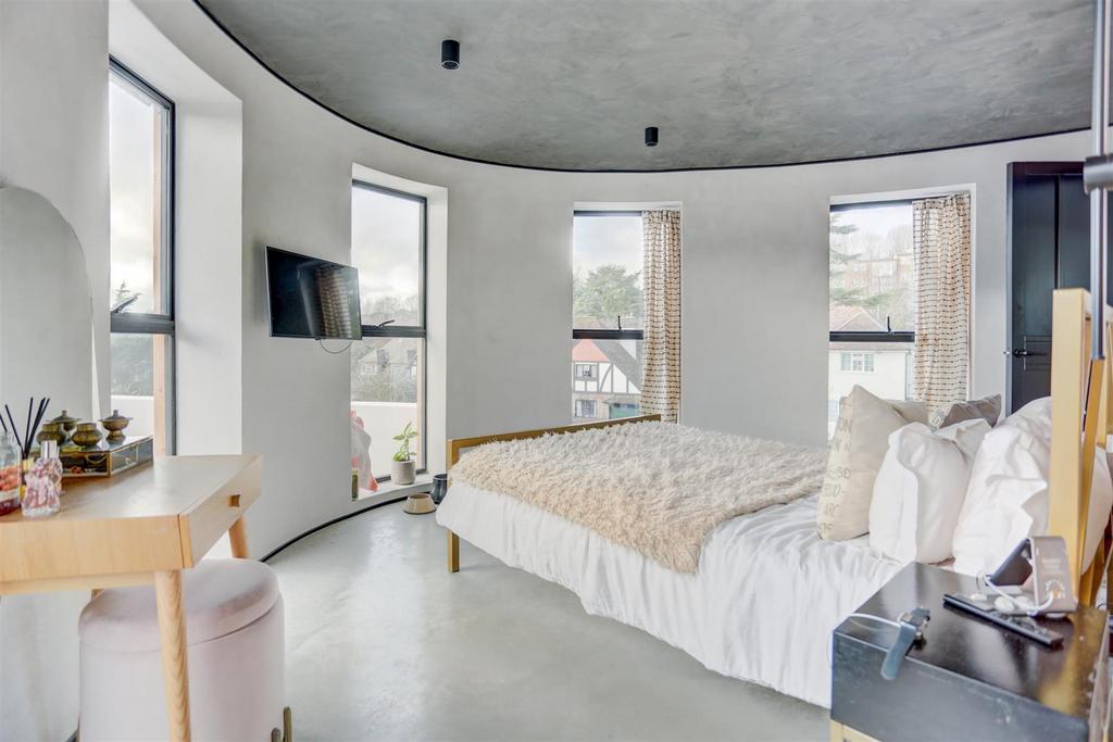 Bedroom 6.jpg